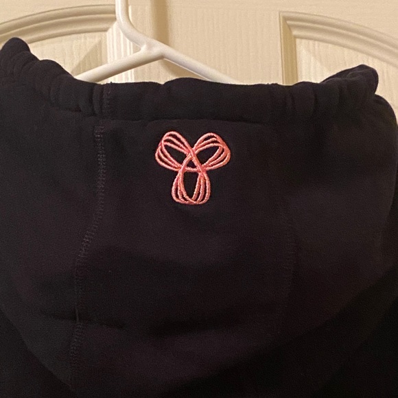 Aritzia TNA Pink Logo Zippered Hoodie - Picture 2 of 5